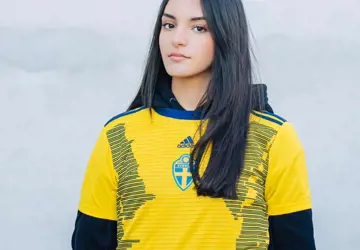dames-voetbalshirt-zweden-2019-2020.jpg