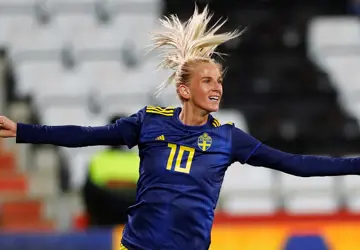 zweden-dames-voetbalshirt-2019-2021.jpg