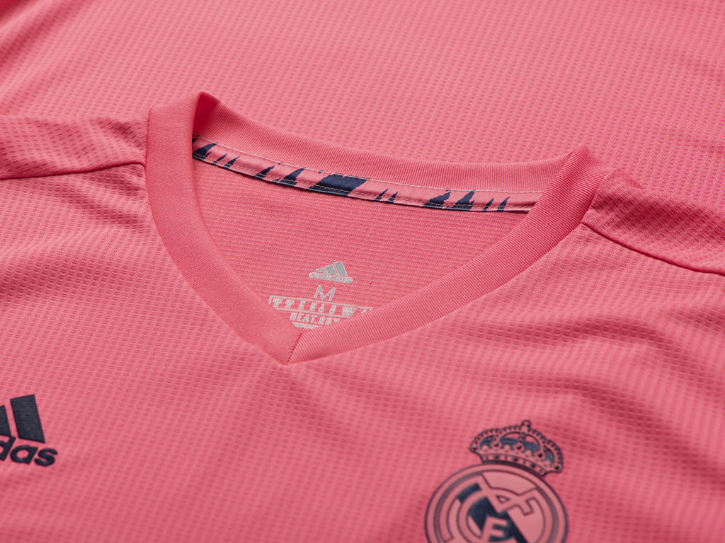 Stapel Burgerschap Panter Roze Real Madrid voetbalshirt - Voetbalshirts.com