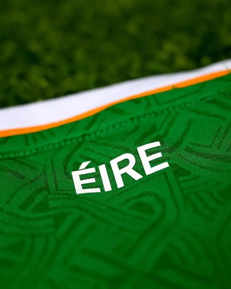 Ierland voetbalshirts 2024-2025 in teken van Keltische schildknoop!