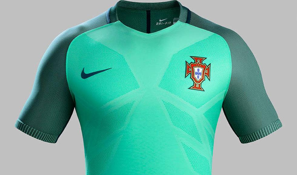 Portugal uitshirt - Voetbalshirts.com