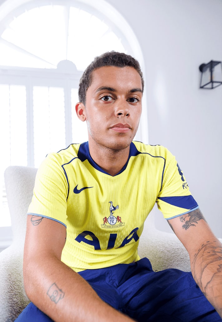 Tottenham Hotspur 3e shirt 2025-2026 heeft ook Total90 template! 