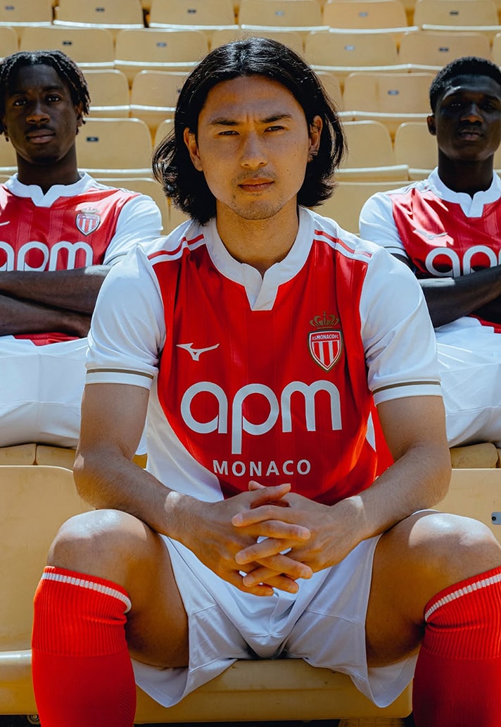 Dit zijn de AS Monaco voetbalshirts 2025-2026 van Mizuno
