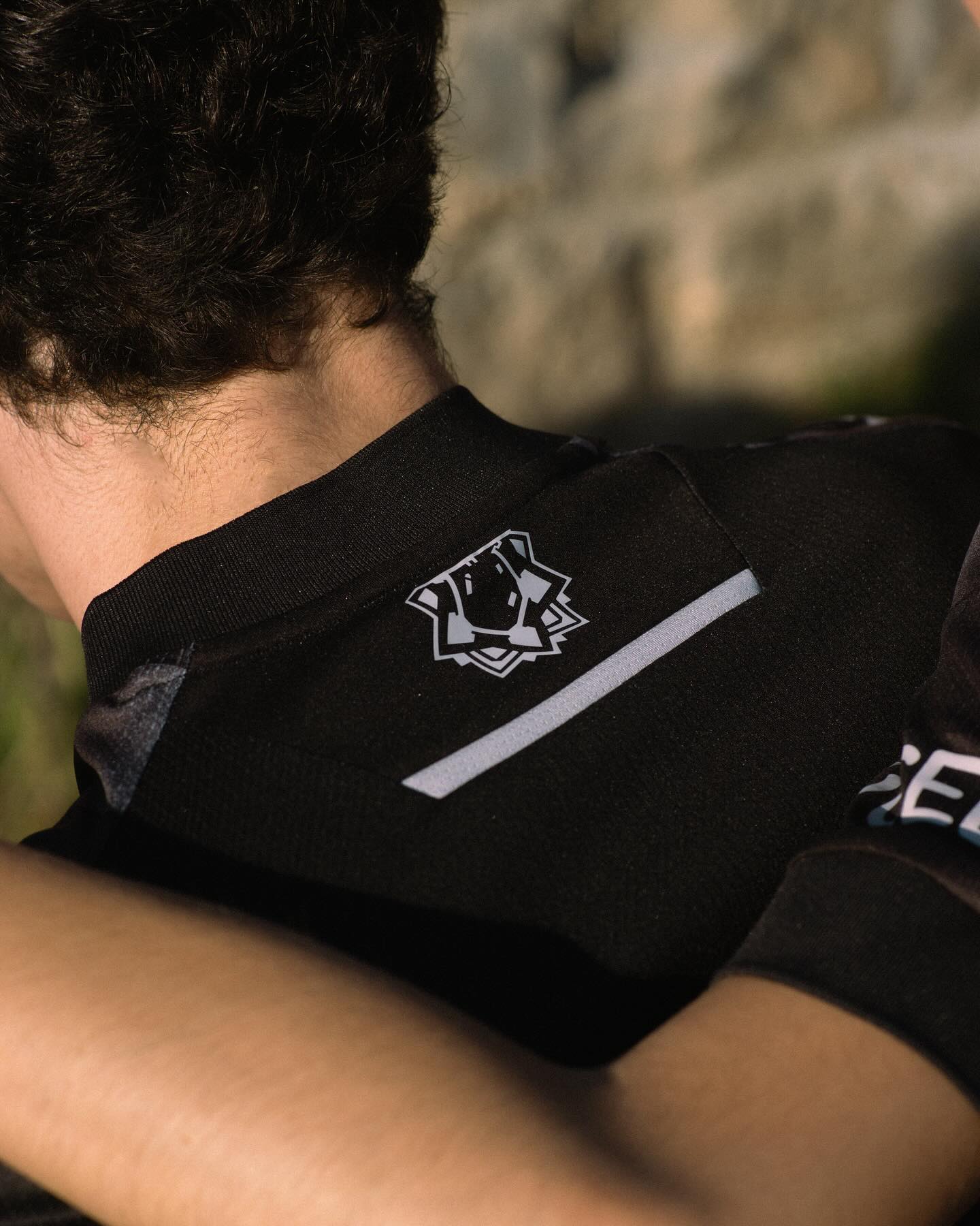 Dit zijn de CA Osasuna voetbalshirts 2024-2025 van Macron