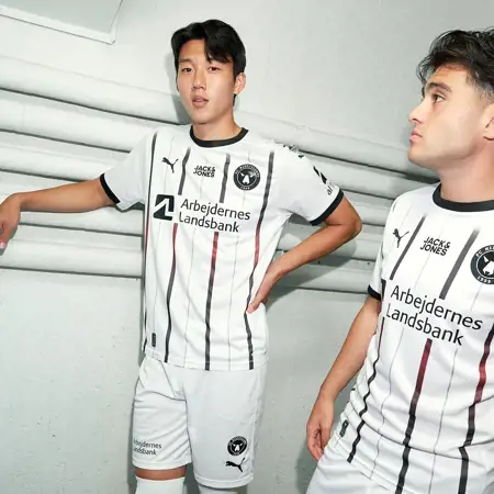 Dit zijn de FC Midtjylland voetbalshirts 2024-2025