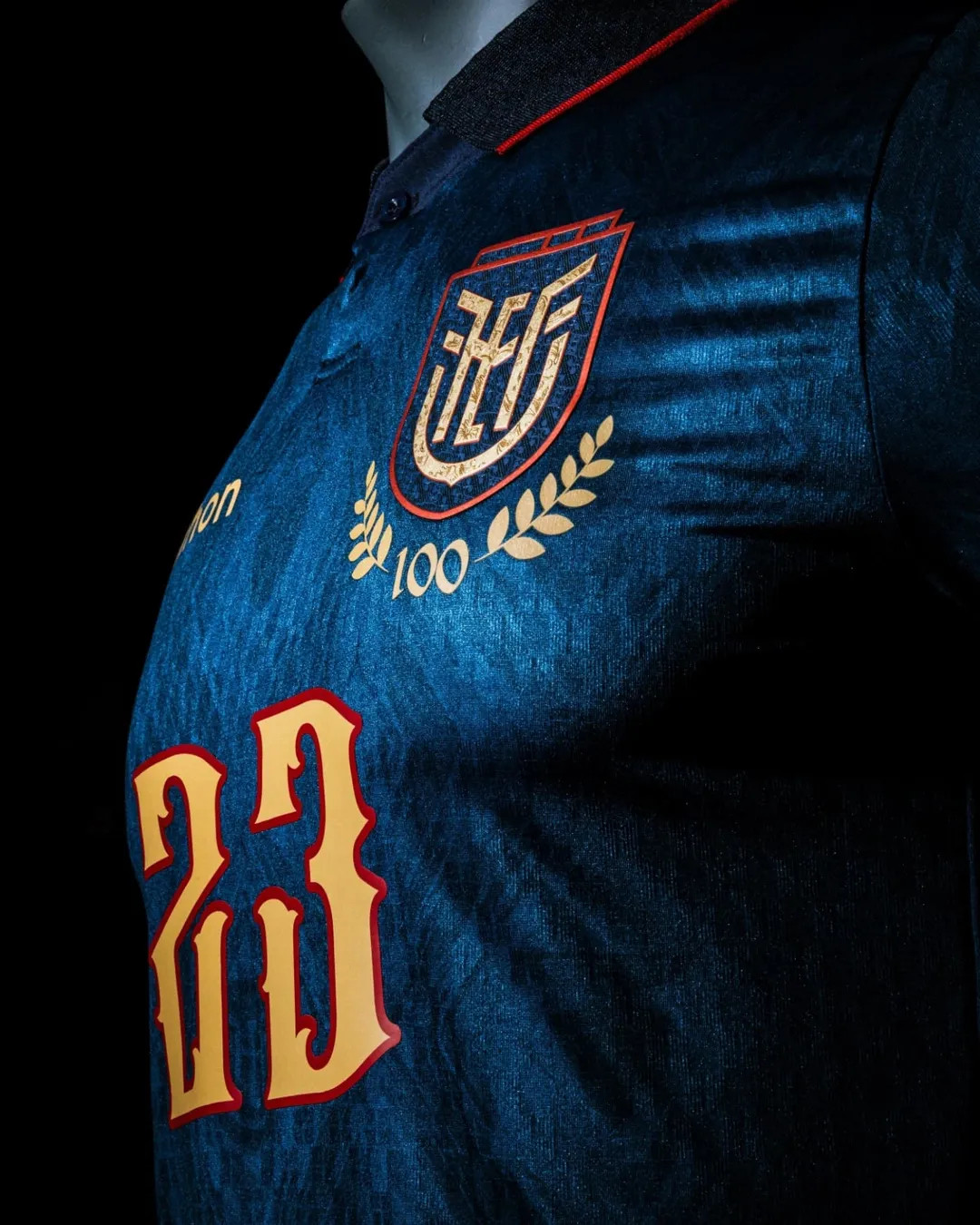 Ecuador voetbalshirts 2025-2026 ode aan 100 jarig bestaan