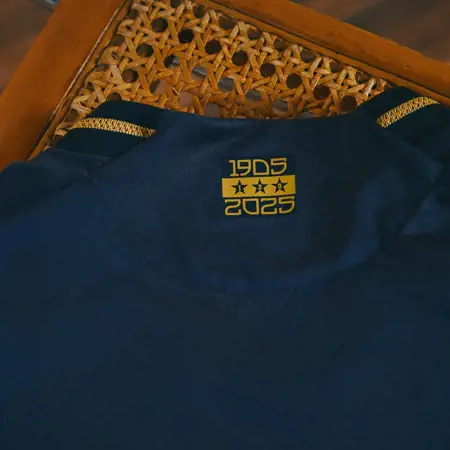 Boca Juniors 3e shirt 2025-2026 vol van sterren!