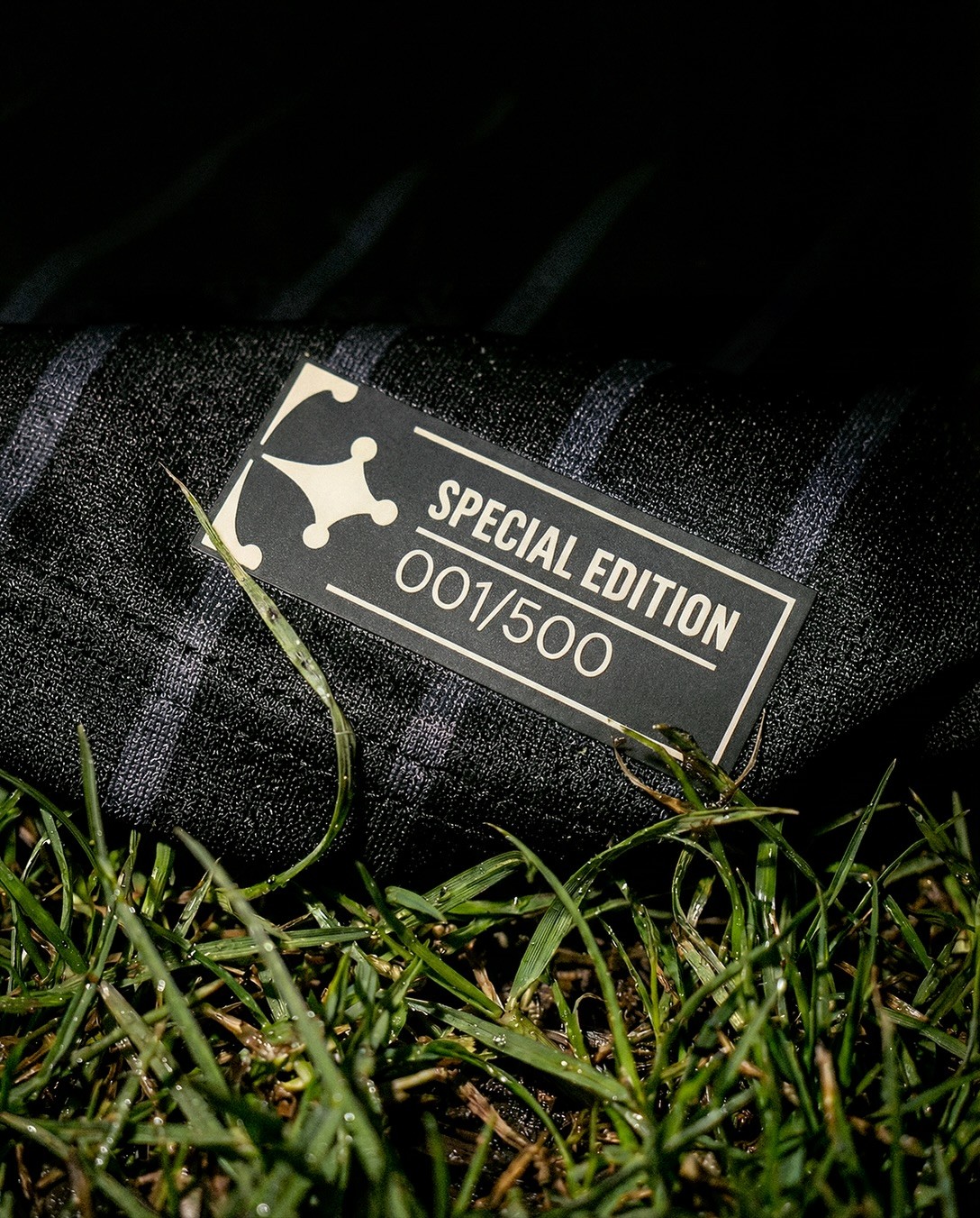 Pisa SC 4e shirt 2025-2026 geïnspireerd door kruis