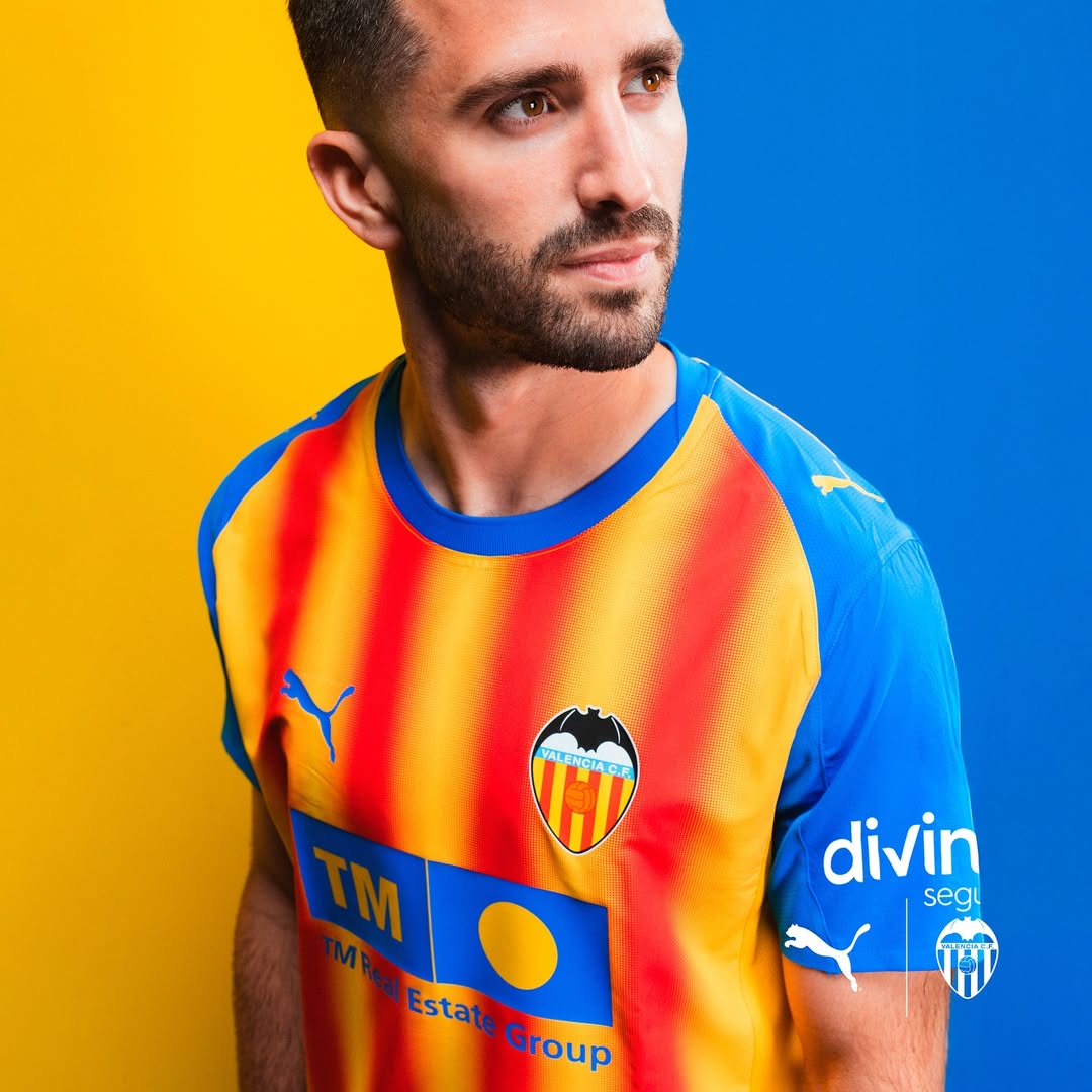 Valencia CF voetbalshirts 2025-2026 ode aan de stad, clubkleuren en Senyera
