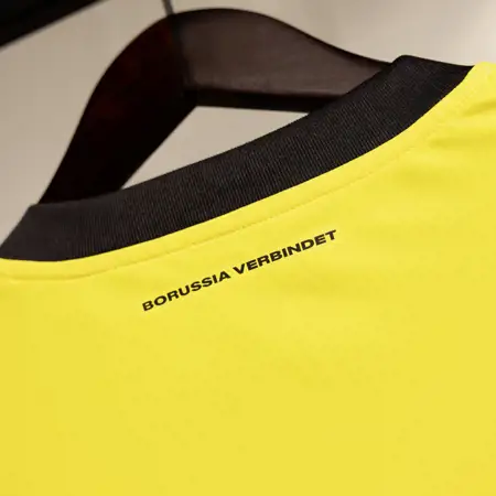 Borussia Dortmund thuisshirt 2024-2025 geïnspireerd door voetbalshirt 1996-1997