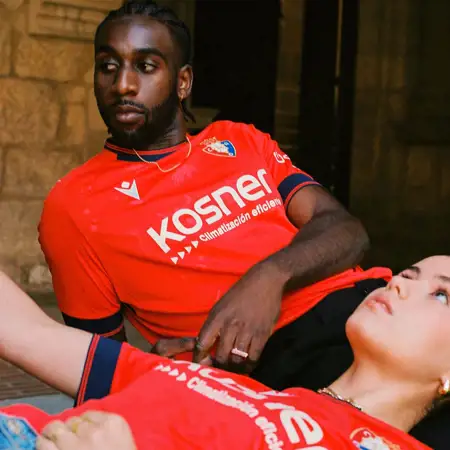 Dit zijn de CA Osasuna voetbalshirts 2024-2025 van Macron