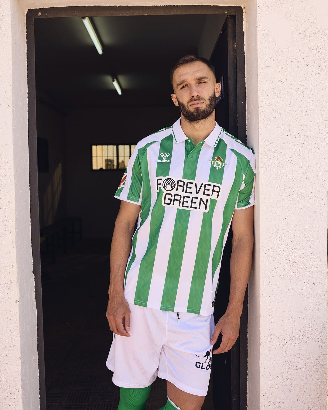Real Betis voetbalshirts 2024-2025 hebben jaren '90 look en zijn geïnspireerd door eerste shirts!