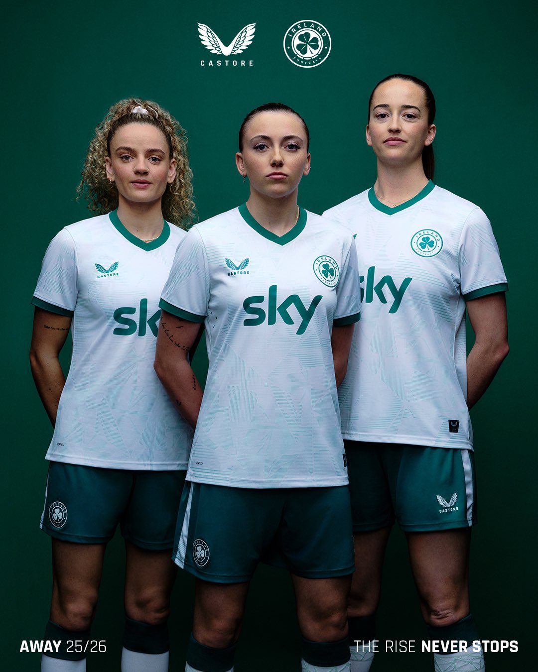 Dit zijn de Ierland vrouwen voetbalshirts 2025-2026