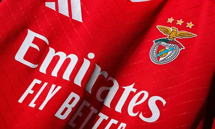 Benfica thuisshirt 2024-2025 geïnspireerd door shirt 50 jaar geleden