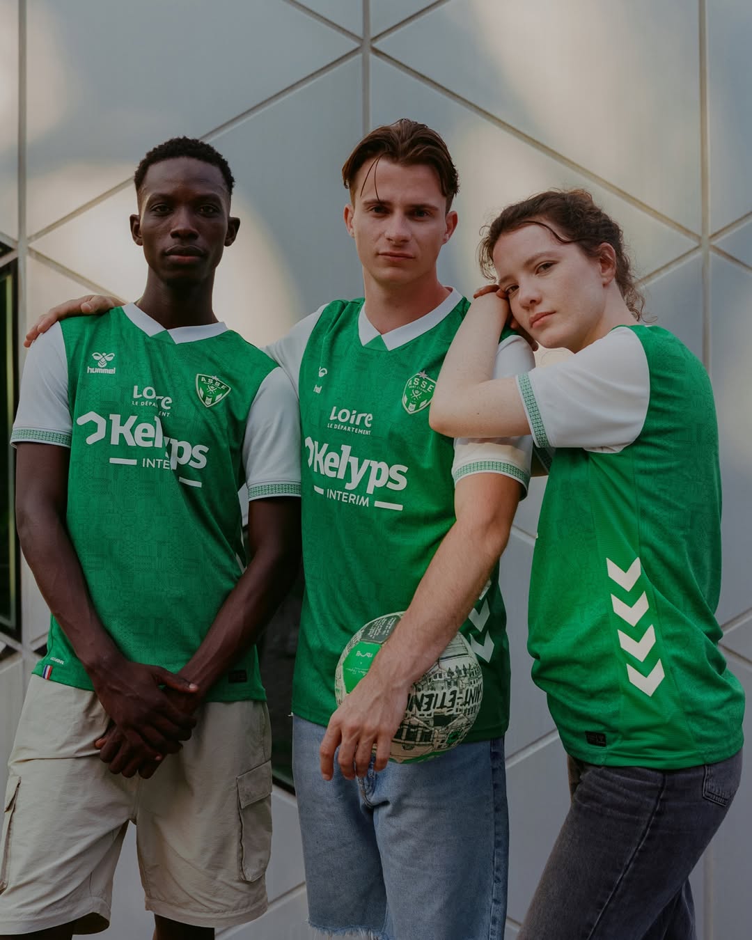 Saint Etienne voetbalshirts 2025-2026: trots op toekomst en verleden