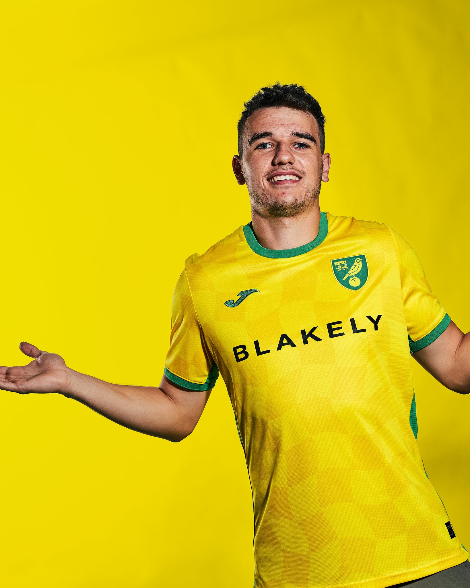 Dit zijn de Norwich City voetbalshirts 2024-2025