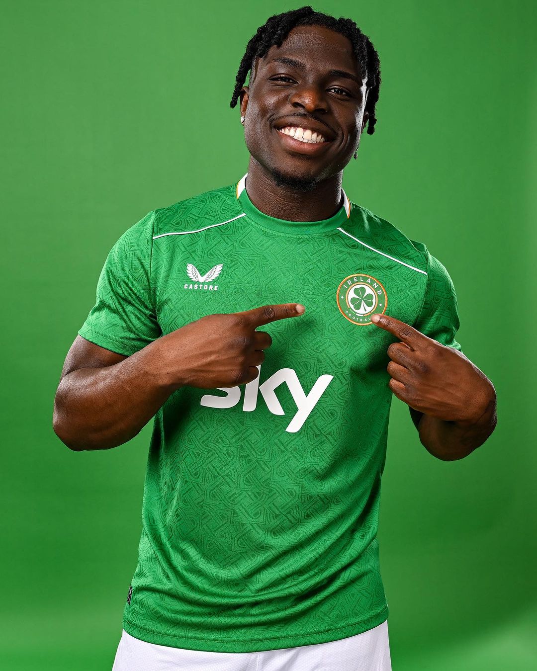 Ierland voetbalshirts 2024-2025 in teken van Keltische schildknoop!