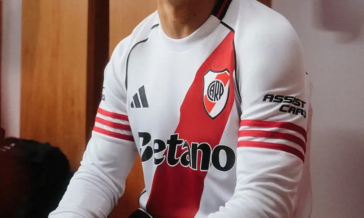 River Plate voetbalshirts 2025-2026 geïnspireerd door twee historische prijzen