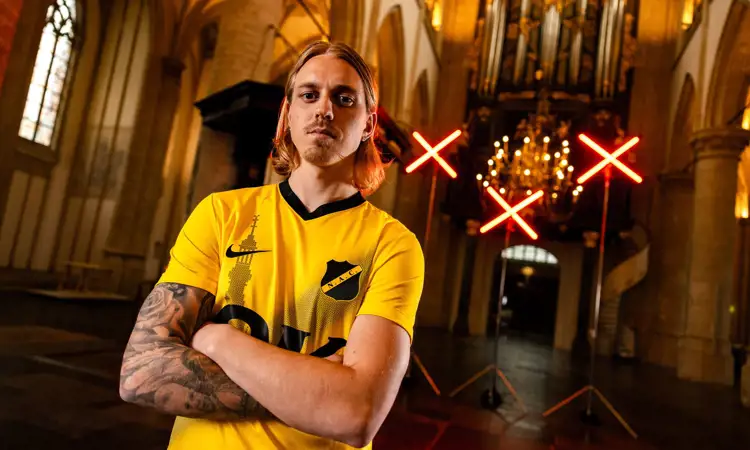 NAC Breda voetbalshirts 2023-2024
