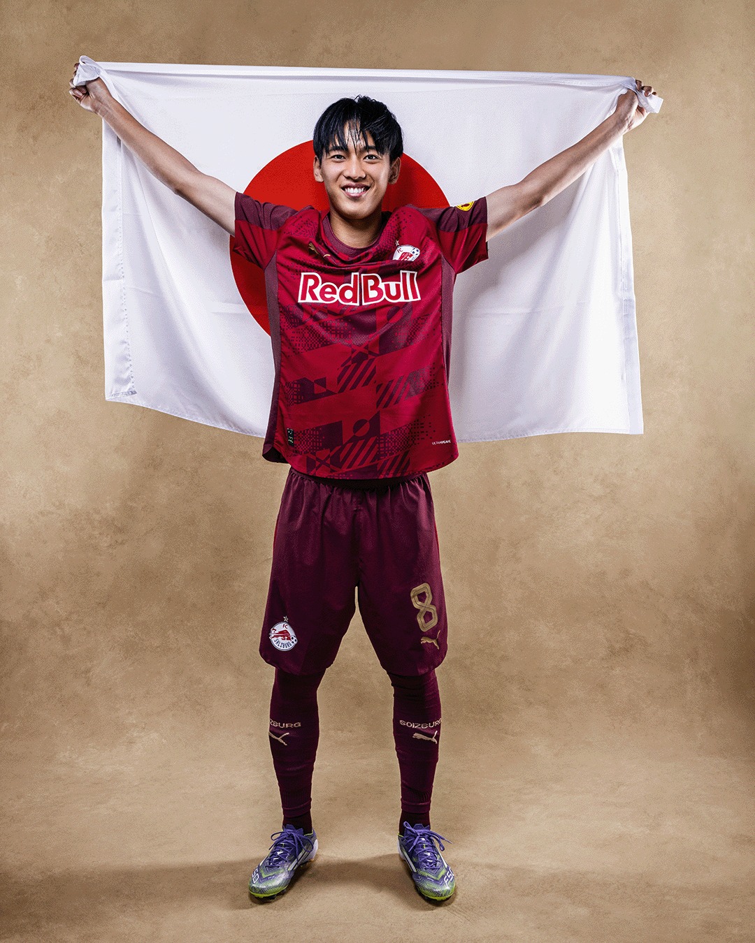 Red Bull Salzburg voetbalshirts 2025-2026 geïnspireerd de stad, vlaggen en Hohensalzburg fort