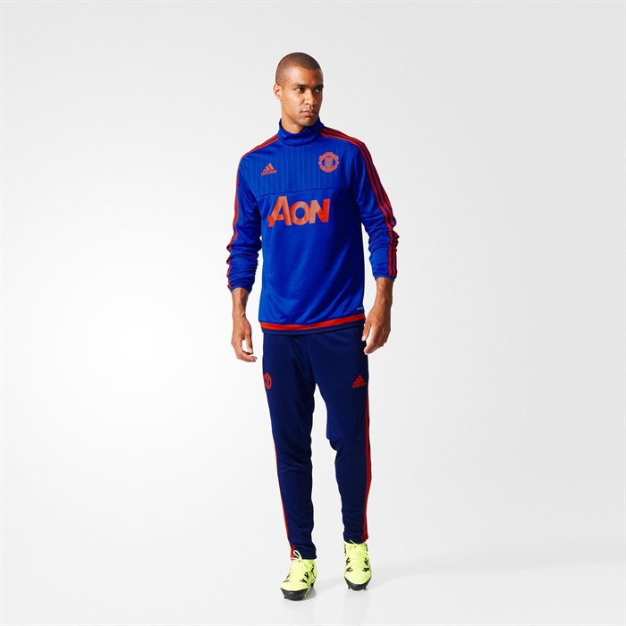 Aanhoudend muziek bouw Manchester United trainingspak 2015-2016 - Voetbalshirts.com