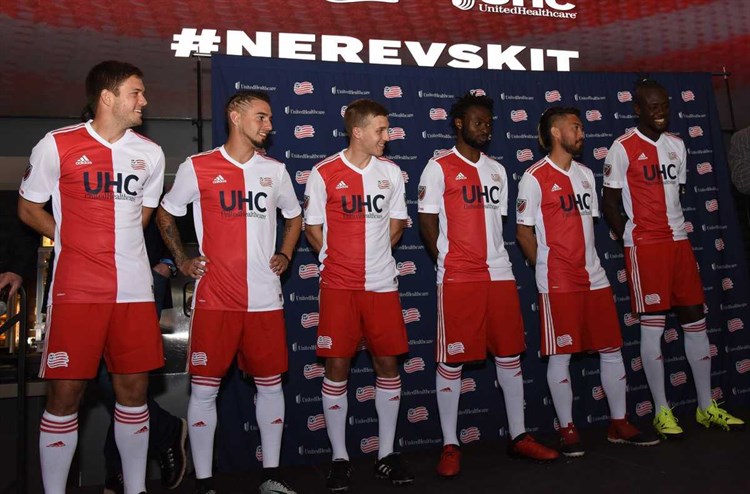 New -england -revolution -uitshirt -2017-2018