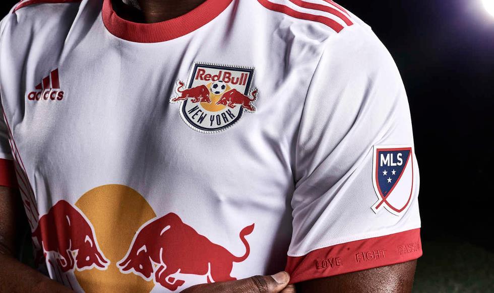 ny-red-bulls-tenue-2017.png