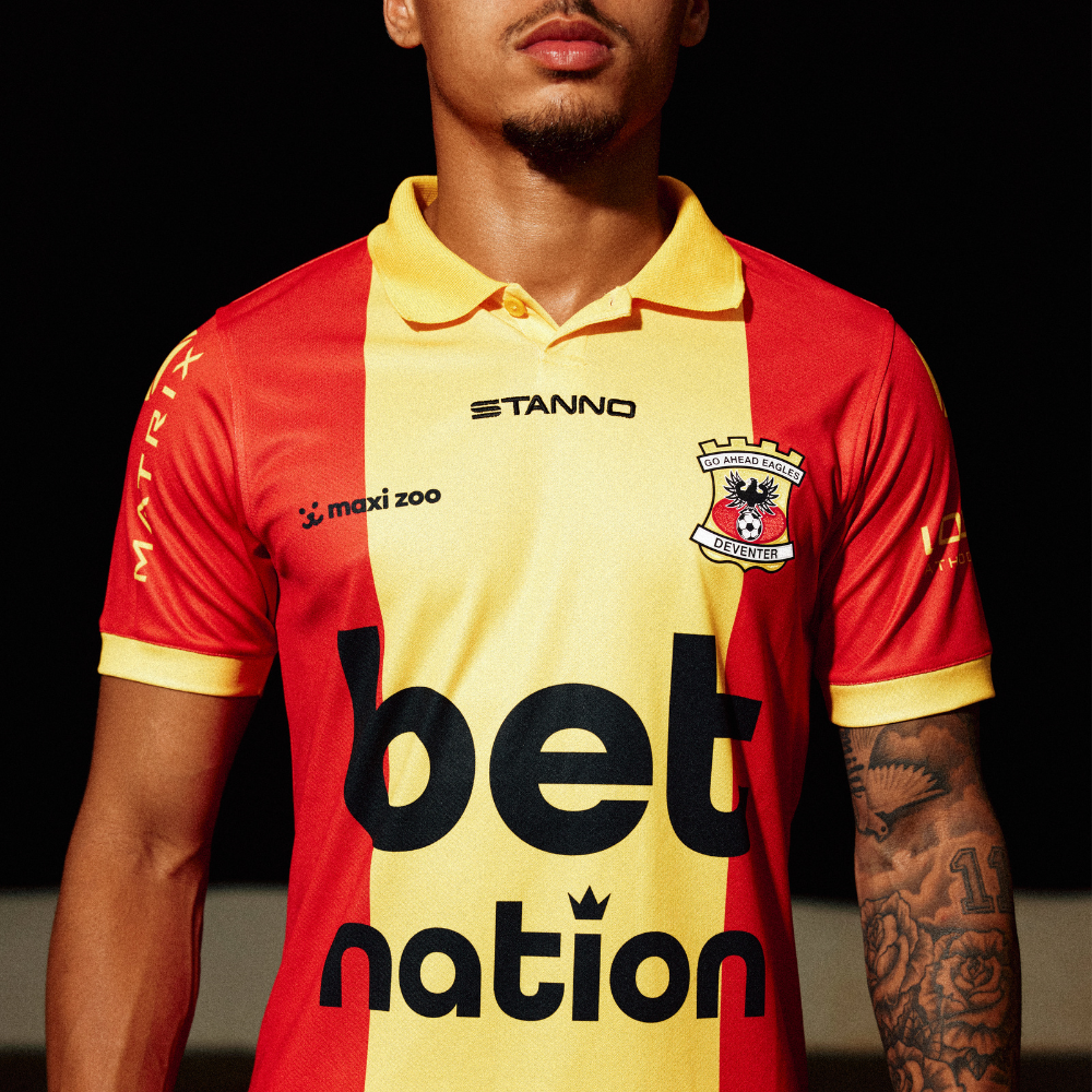 Go Ahead Eagles voetbalshirts 2024-2025 bevatten retro logo