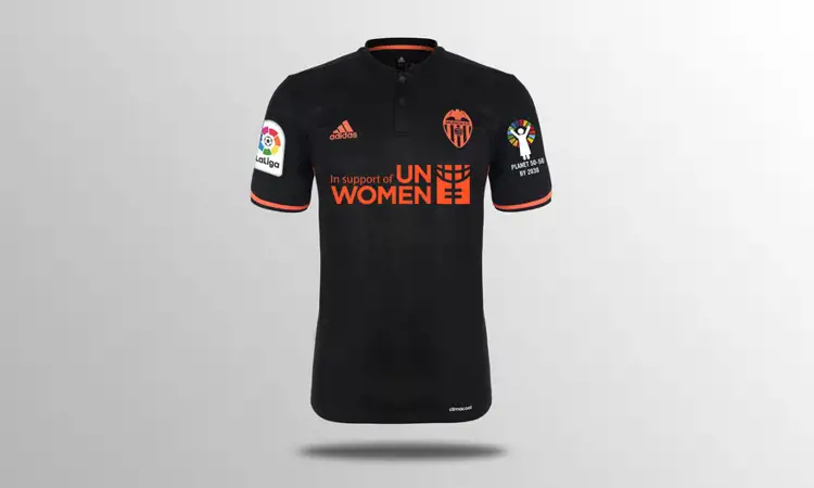 Valencia draagt speciaal UN WOMEN voetbalshirt 2017
