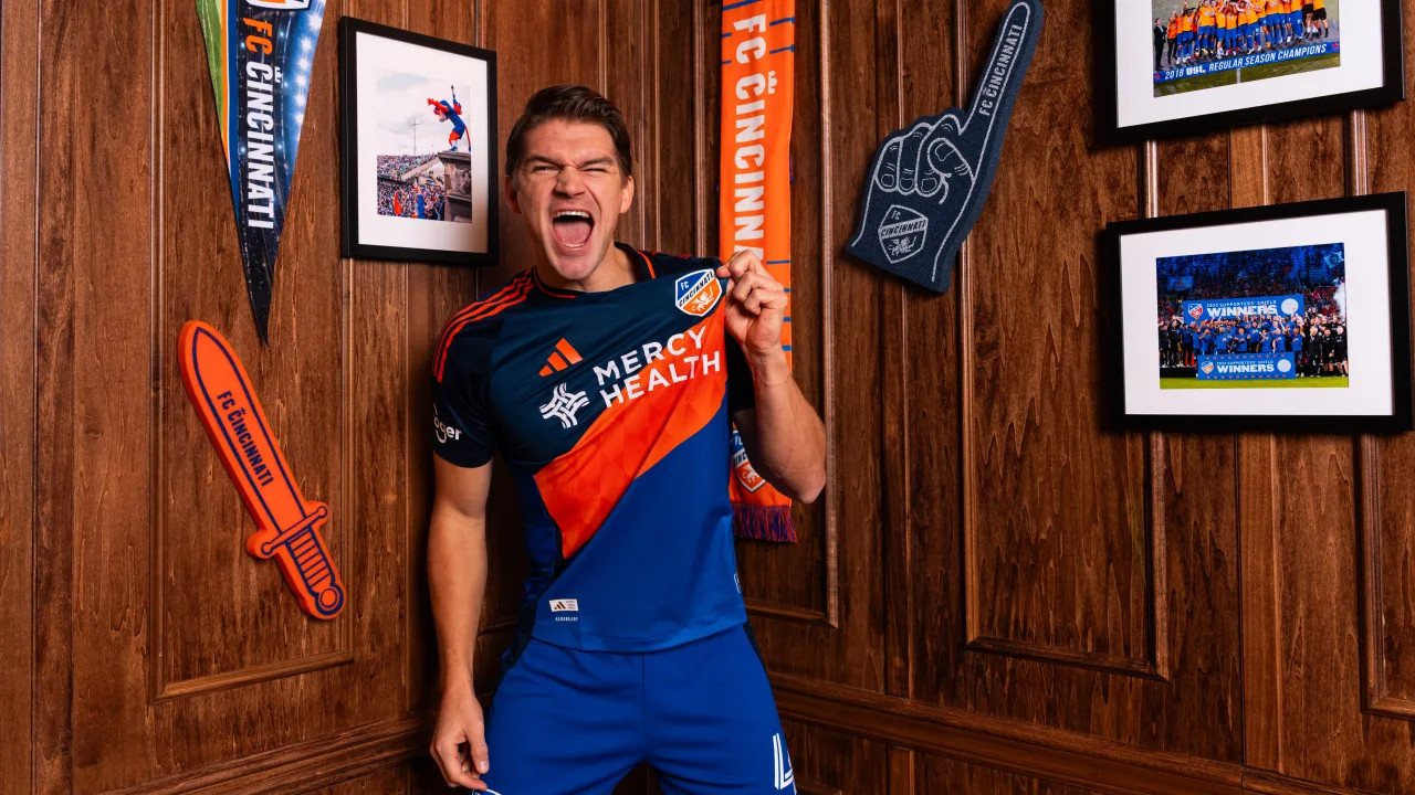 FC Cincinnati thuisshirt 2025-2026 geïnspireerd door USL shirt 2016