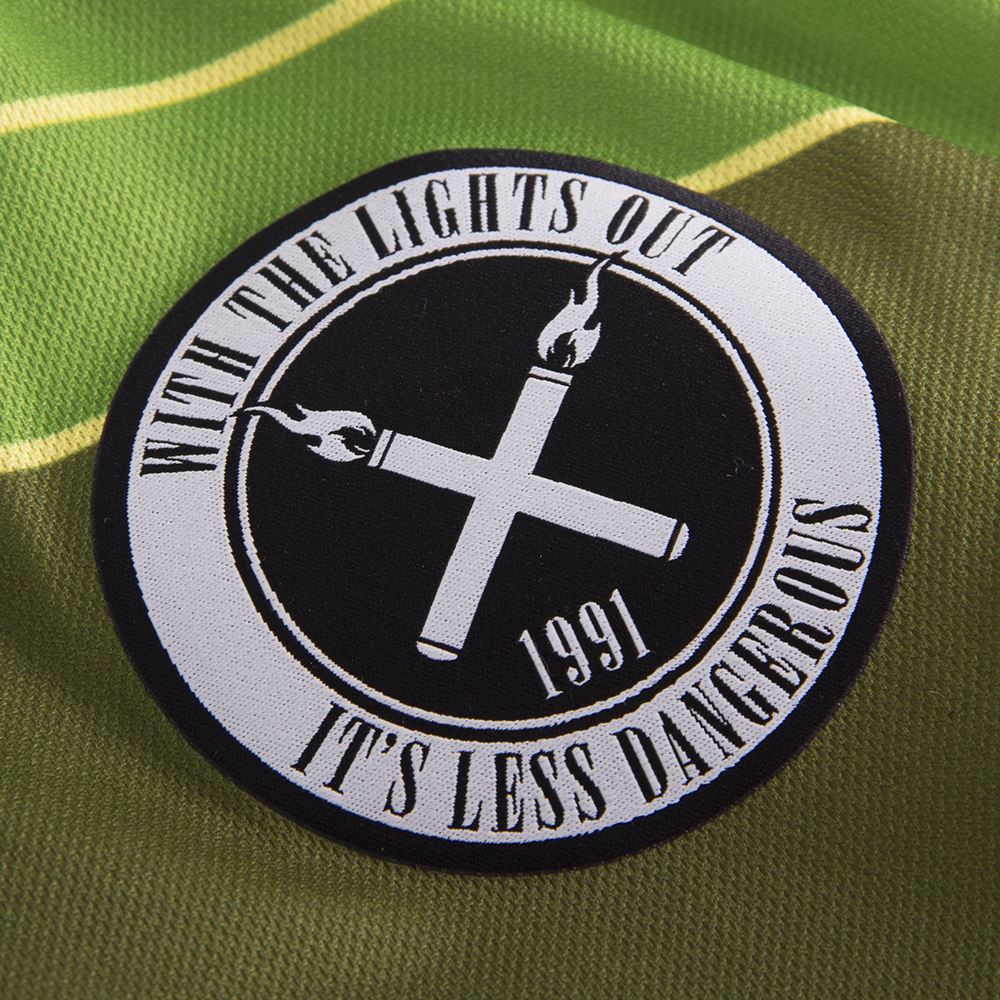 COPA Football lanceert Kurt Cobain ''Smells like teen spirit'' voetbalshirt