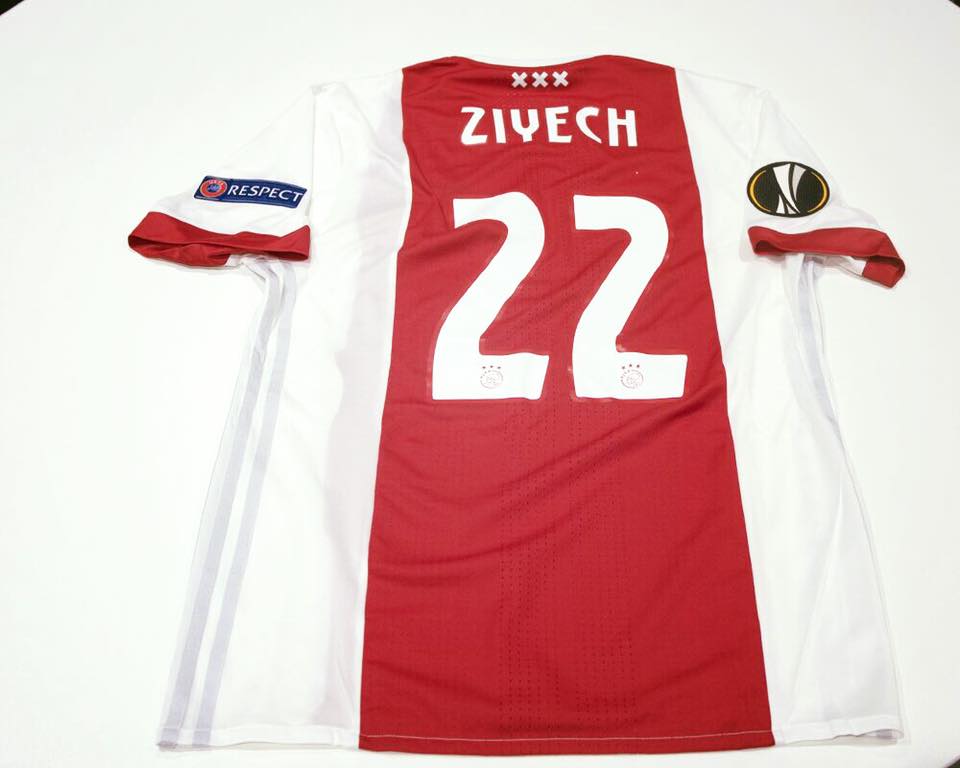 Verbinding verbroken Naar behoren versus Ajax Europa League finale 2017 voetbalshirt - Voetbalshirts.com