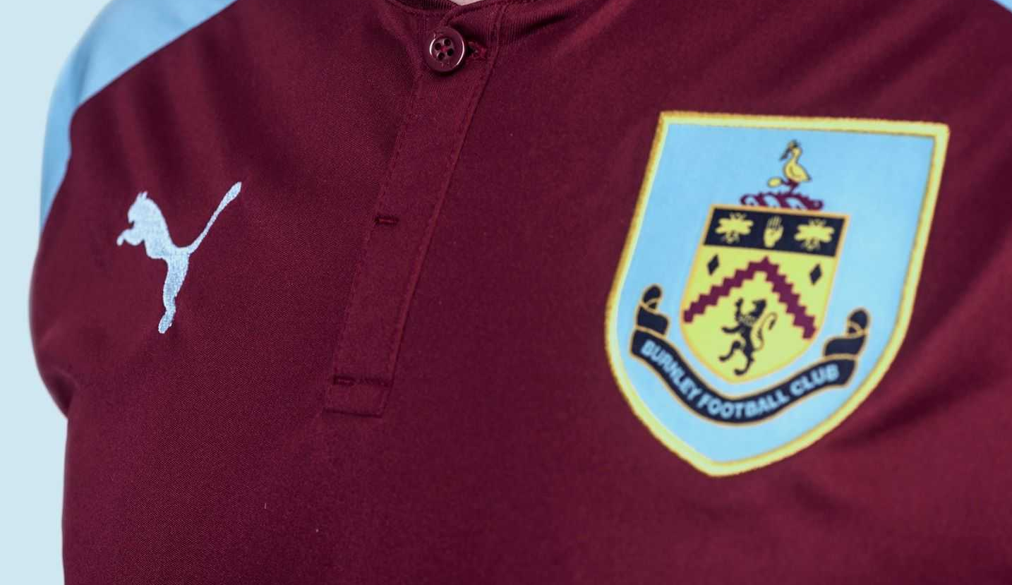 gebouw voor sigaret Burnley thuisshirt 2017-2018 - Voetbalshirts.com