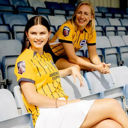 Dit zijn de Brighton en Hove Albion voetbalshirts 2024-2025