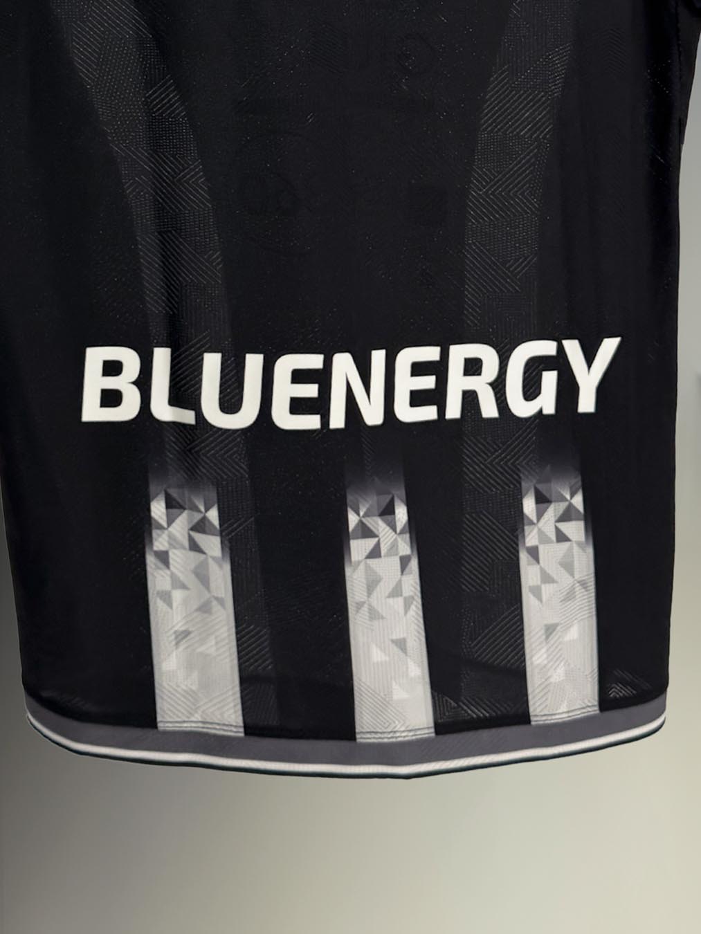 Udinese Calcio voetbalshirts 2025-2026 geïnspireerd door shirts jaren '90 en '00!