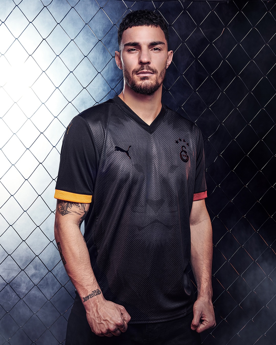 Galatasaray special edition voetbalshirt 2025 bevat leeuwenprint