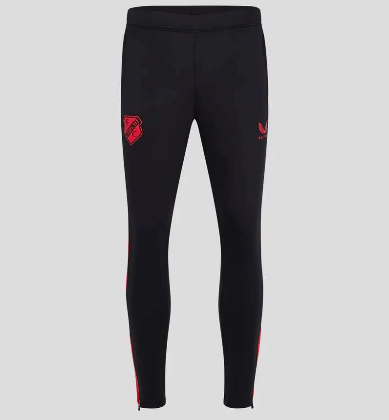 Dit is het Castore X FC Utrecht trainingspak 2024-2025