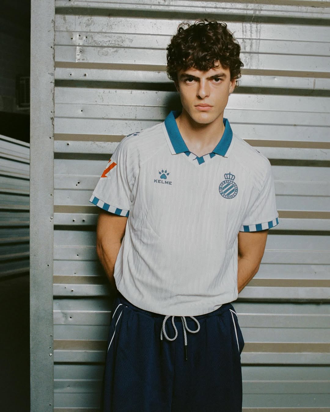 Espanyol voetbalshirts 2025-2026 geïnspireerd door shirts jaren '80