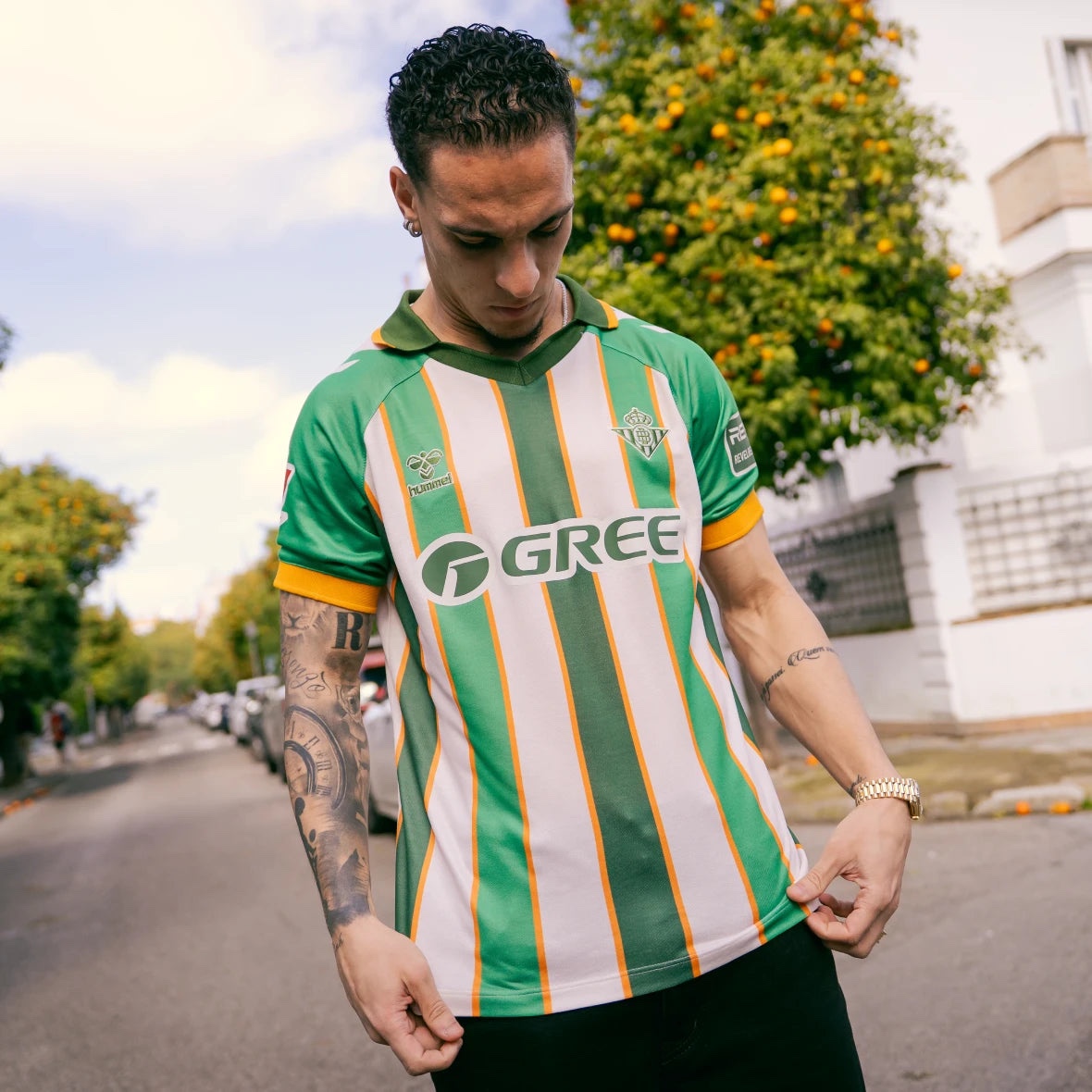 Real Betis presenteert eerste voetbalshirt gemaakt van sinaasappels