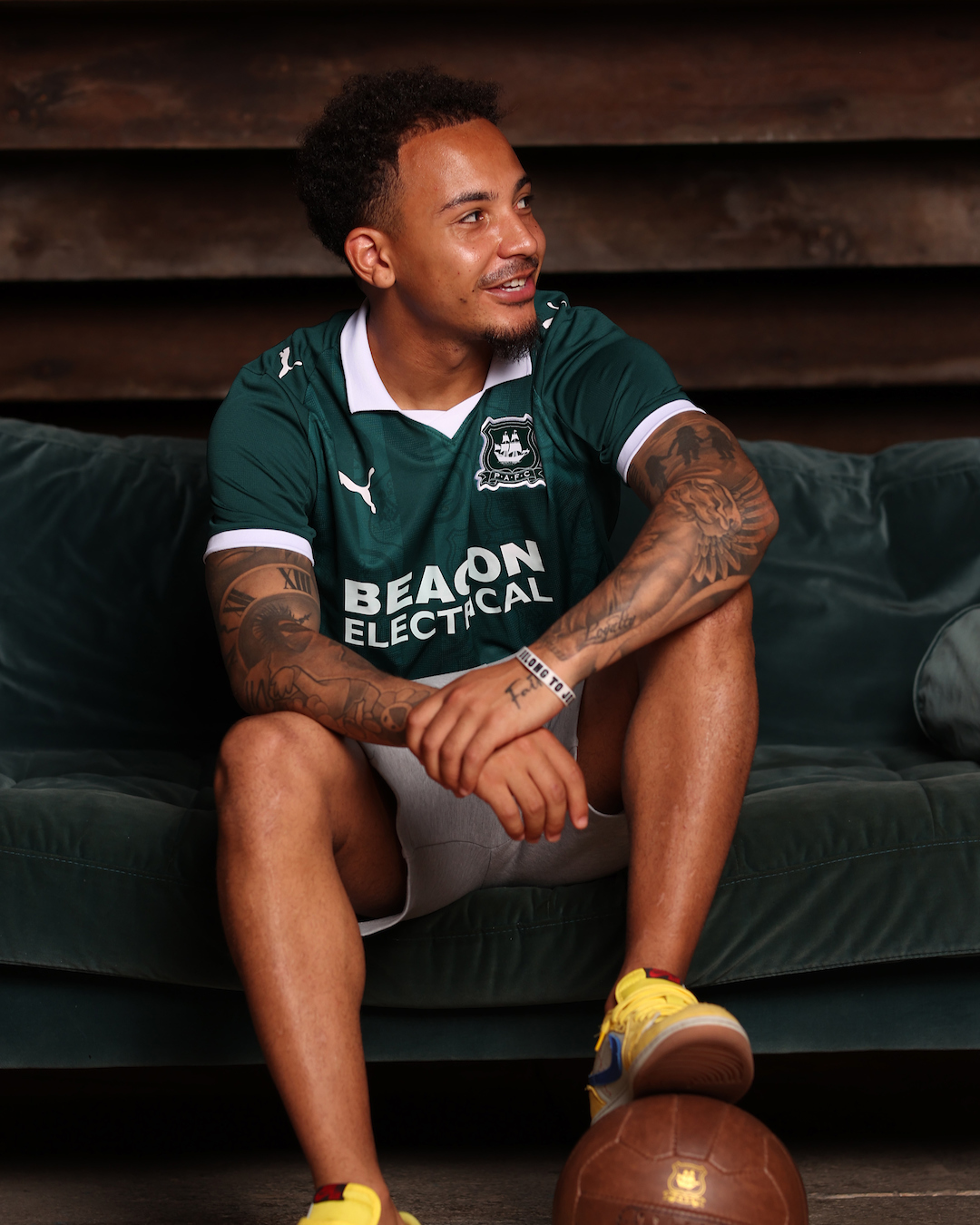 Dit zijn de Plymouth Argyle voetbalshirts 2025-2026