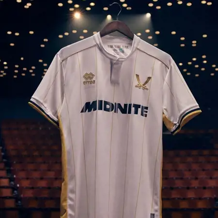 Sheffield United voetbalshirts 2025-2026: Eerbetoon aan de staalstad