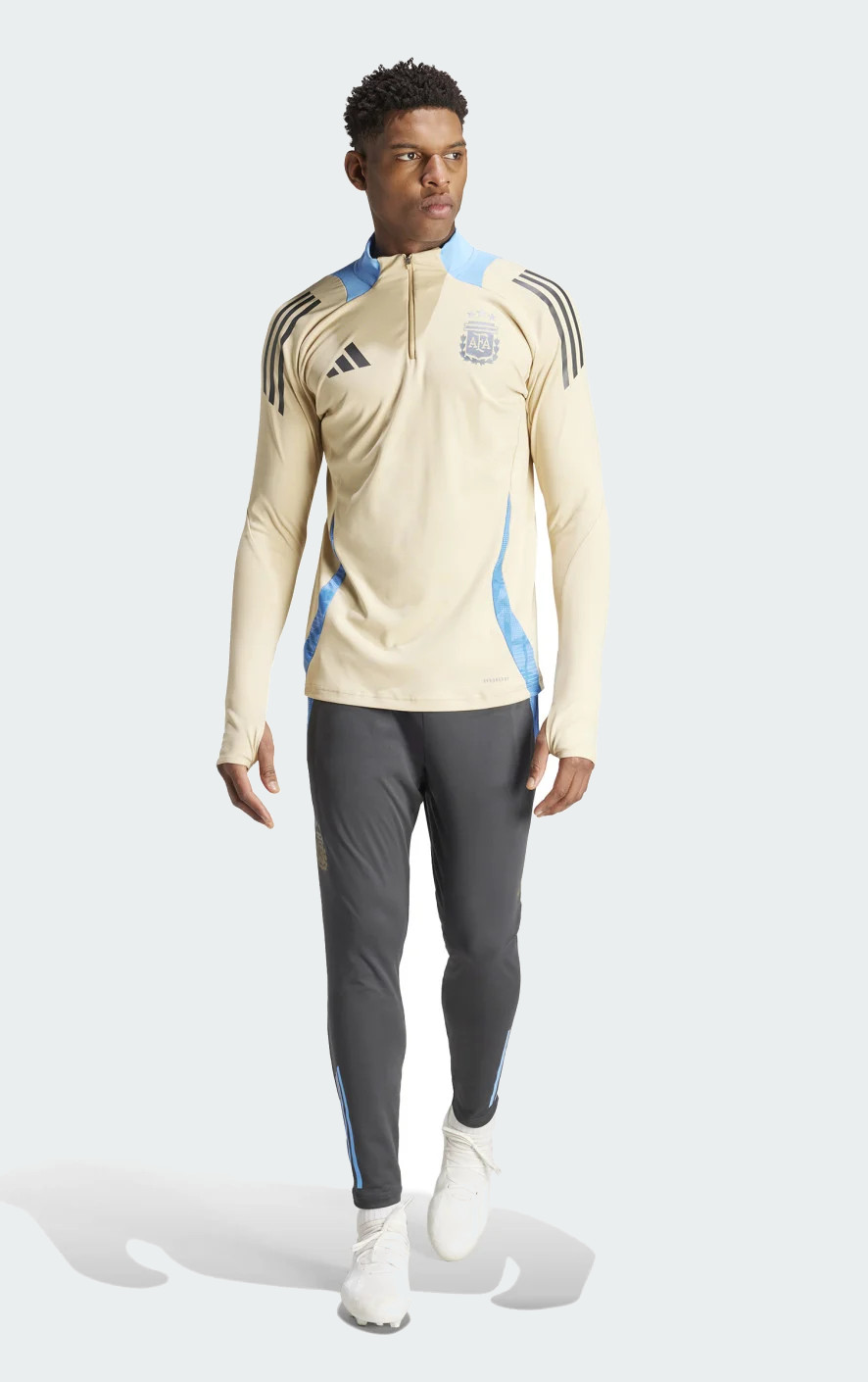 Dit trainingspak draagt Argentinië tijdens het seizoen 2024-2025! 