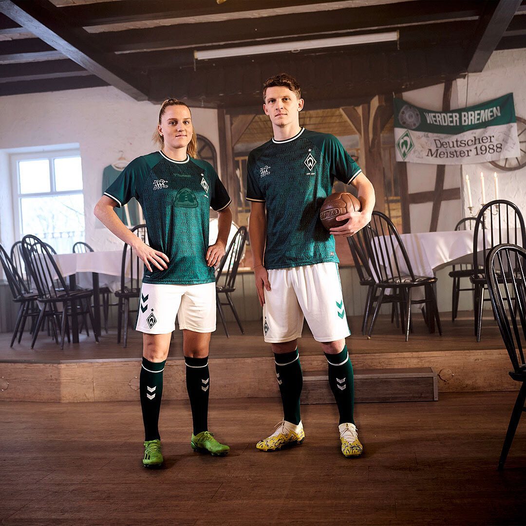 Dit is het Werder Bremen voetbalshirt ter ere van het 125 jarig bestaan