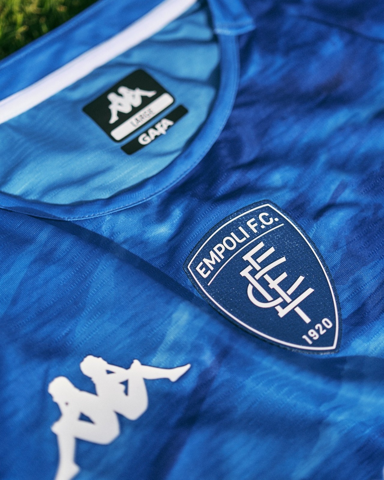 Empoli FC voetbalshirts 2025-2026 geïnspireerd door Empolees glas
