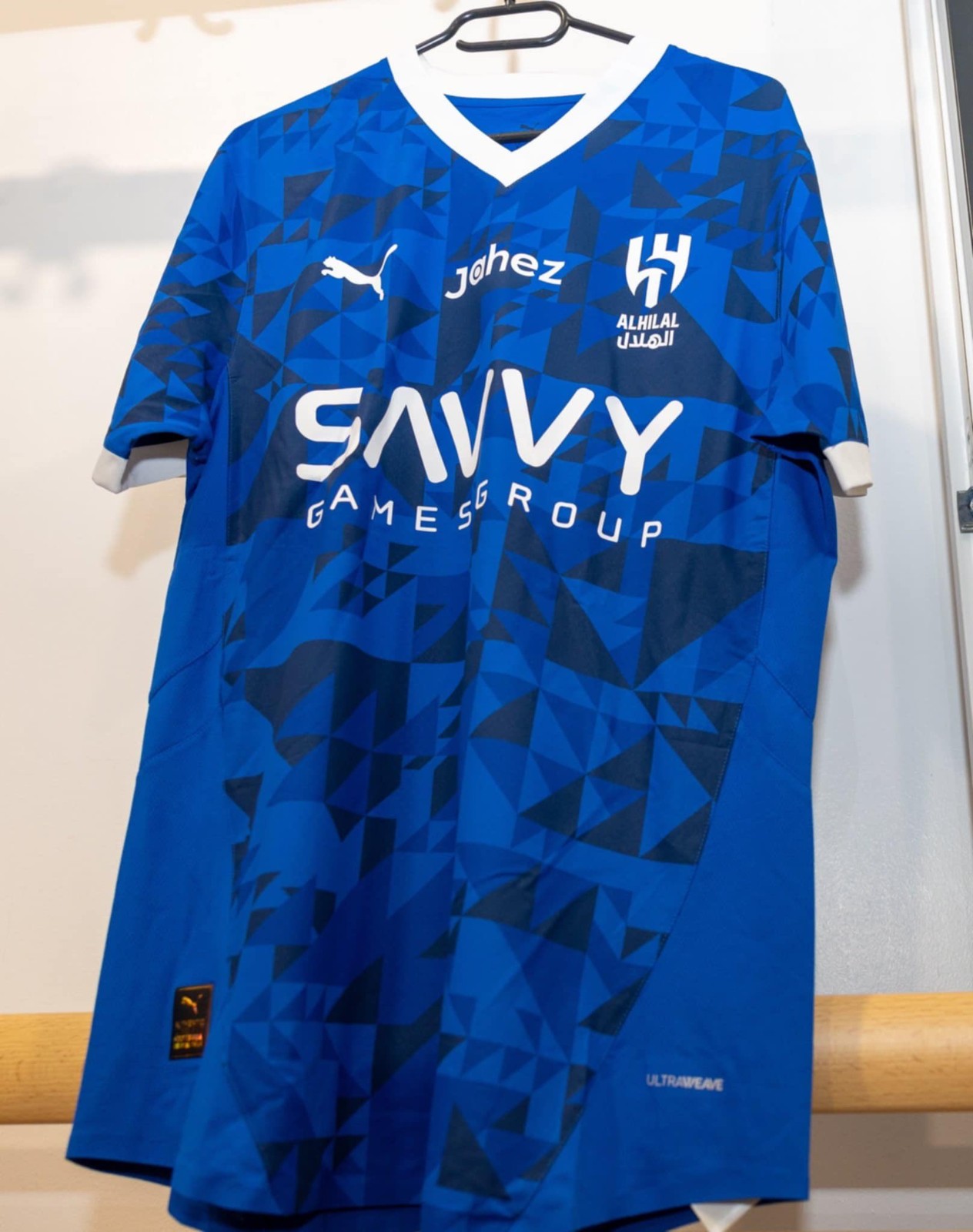 Alle Al-Hilal voetbalshirts 2024-2025 bevatten speciaal patroon