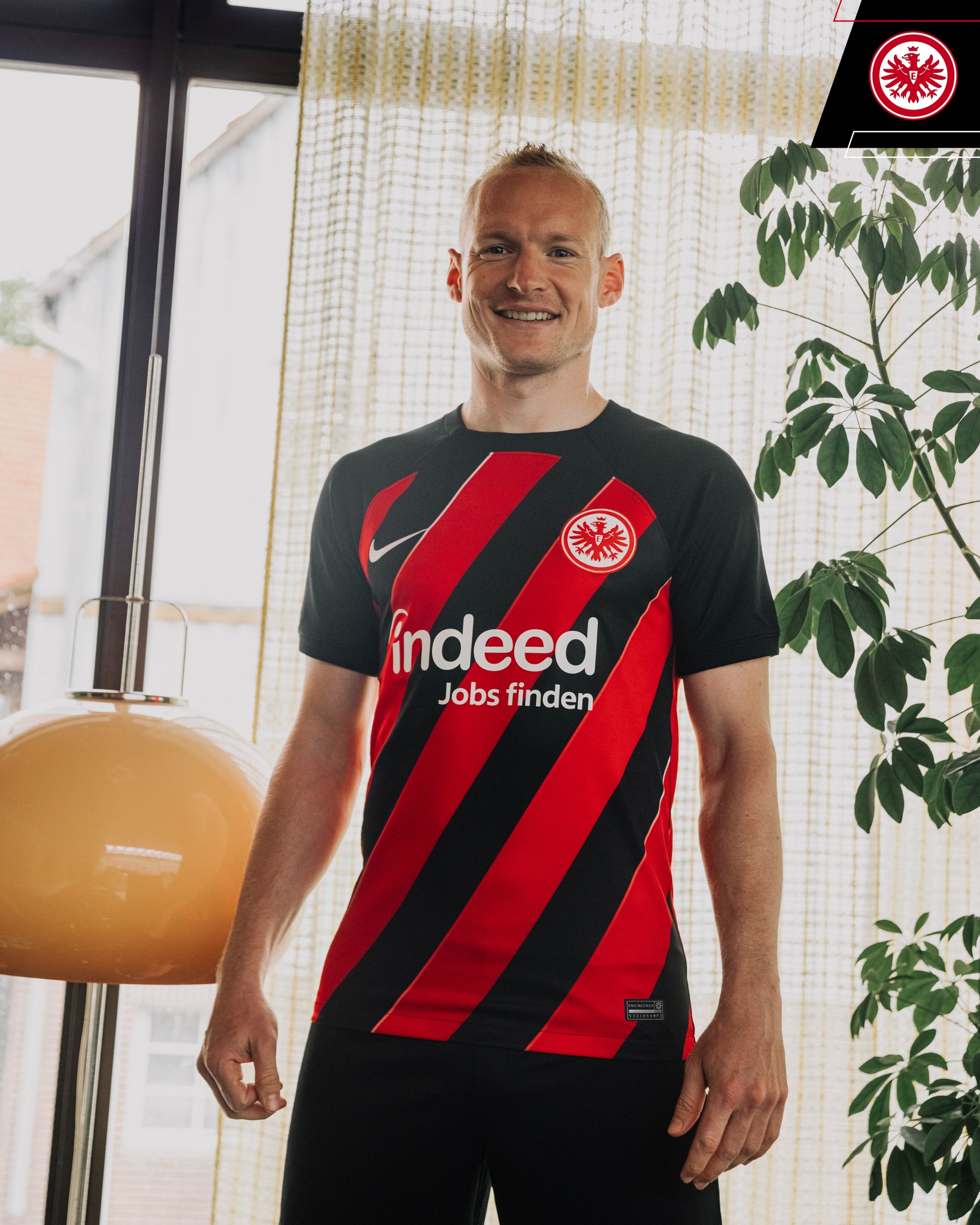 Eintracht Frankfurt voetbalshirts 2023-2024