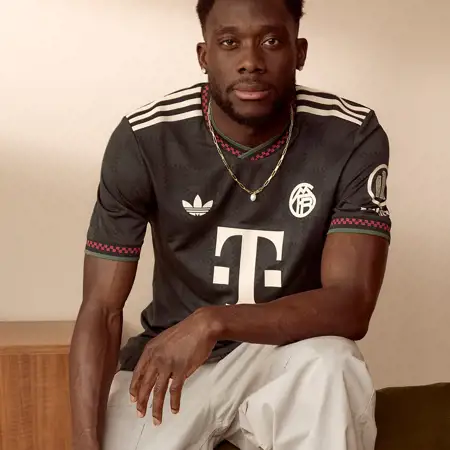 Bayern München 3e shirt 2025-2026 ode aan Marienplatz!