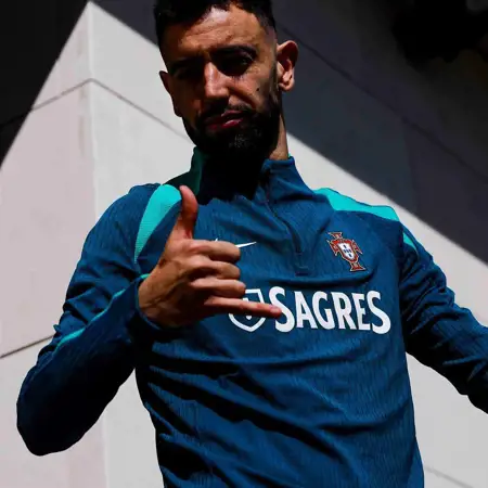 Portugal EK 2024 warming-up shirt eyecatcher trainingscollectie