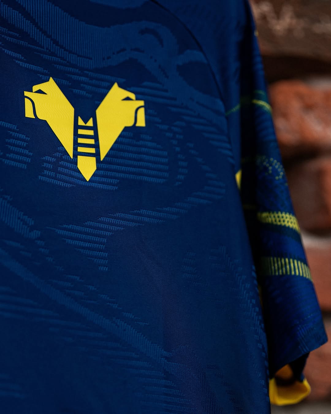 Dit zijn de Hellas Verona voetbalshirts 2025-2026