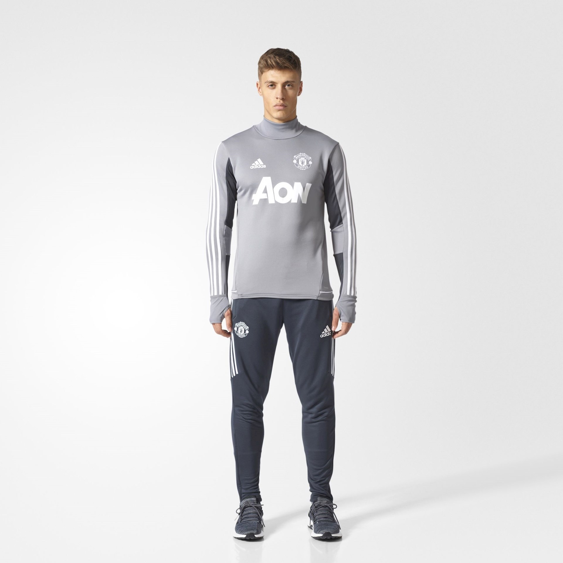 Wanten Rentmeester Converteren Manchester United trainingspak 2017-2018 - Voetbalshirts.com